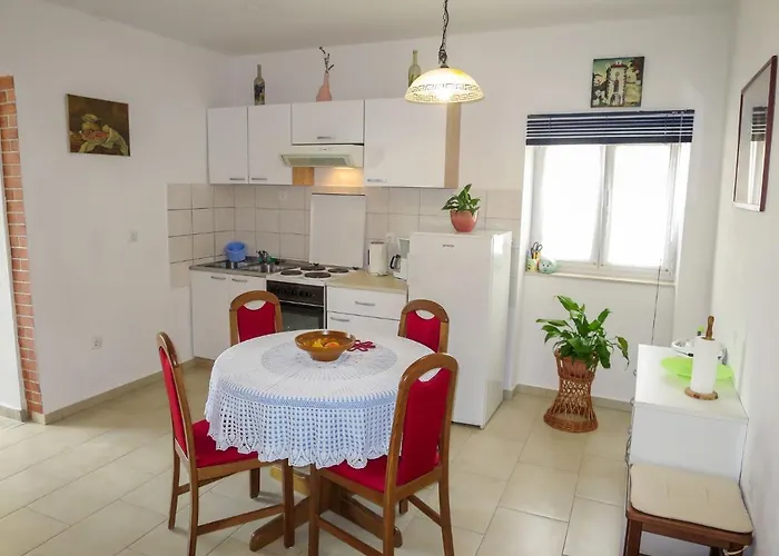 Kapitan By Interhome * Виньерац